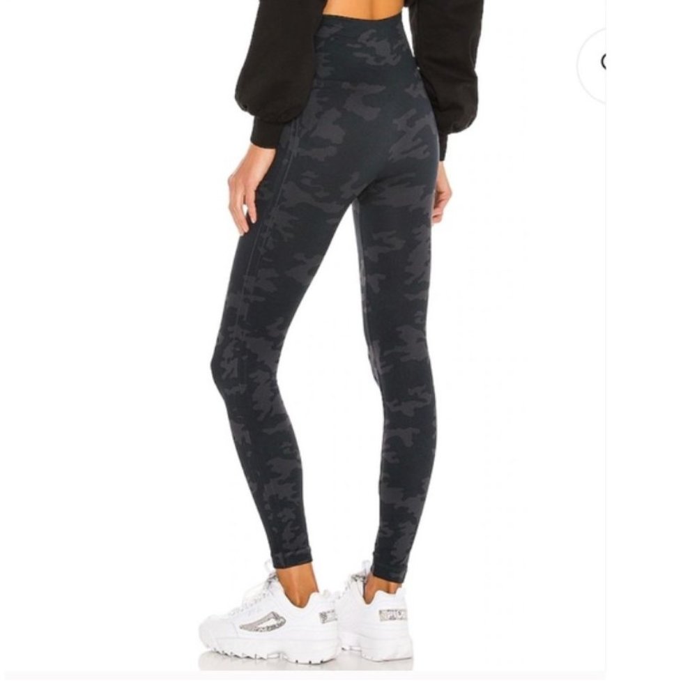 SPANX Look At Me Now Legging Black Camo Revolve XL